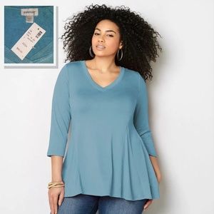 AVENUE Plus Size Top 22/24 V-Neck Swing Tun